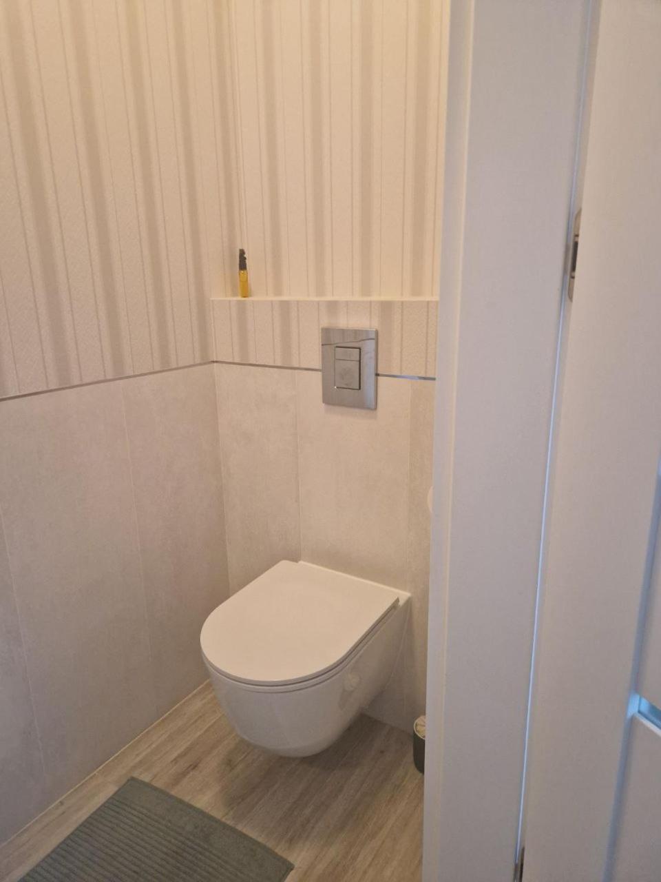 Chopin Airport Apartments Warsaw Ngoại thất bức ảnh